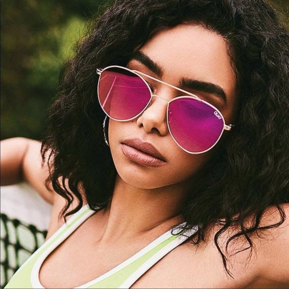 SOLD Quay Australia Matte Gold/Pink Aviators - Picture 2 of 8